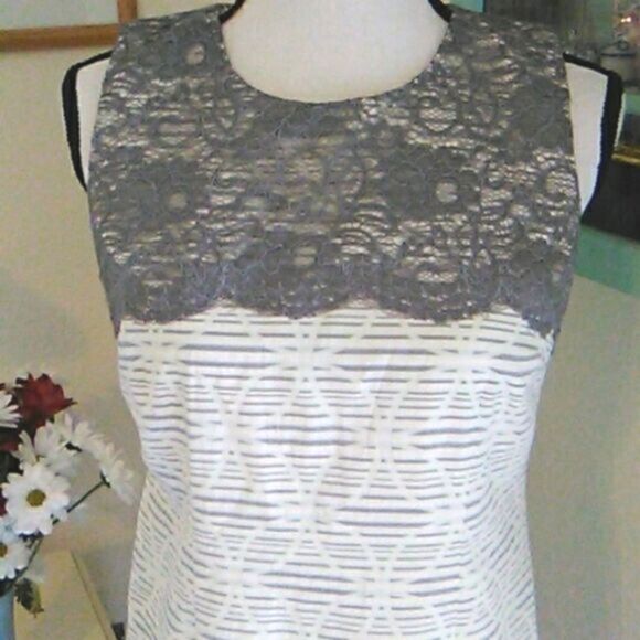 Ann Taylor Loft - Picture 2 of 12